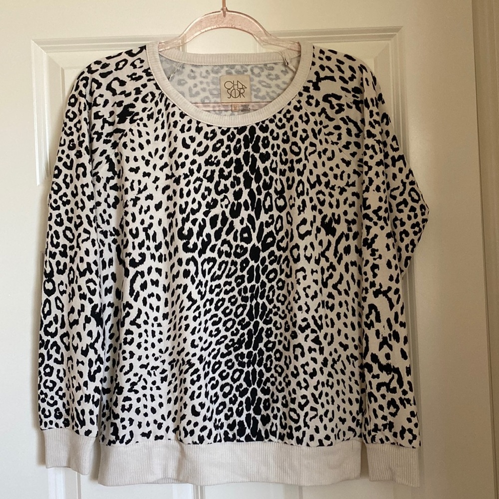 Cheetah Sweater          Size:M
